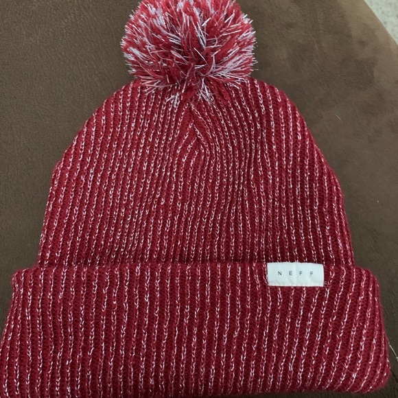 Neff Accessories - Neff puffball beanie